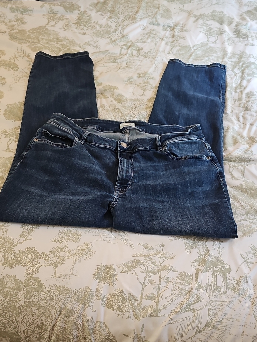 Classic Straight-Leg Women's Jeans in Dark Blue